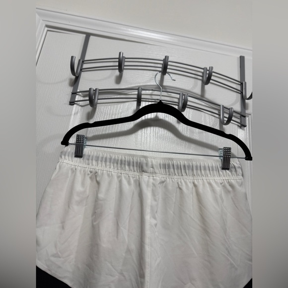 Sports Illustrated Mens Medium Workout Shorts white black EUC activewear gym - Picture 4 of 16